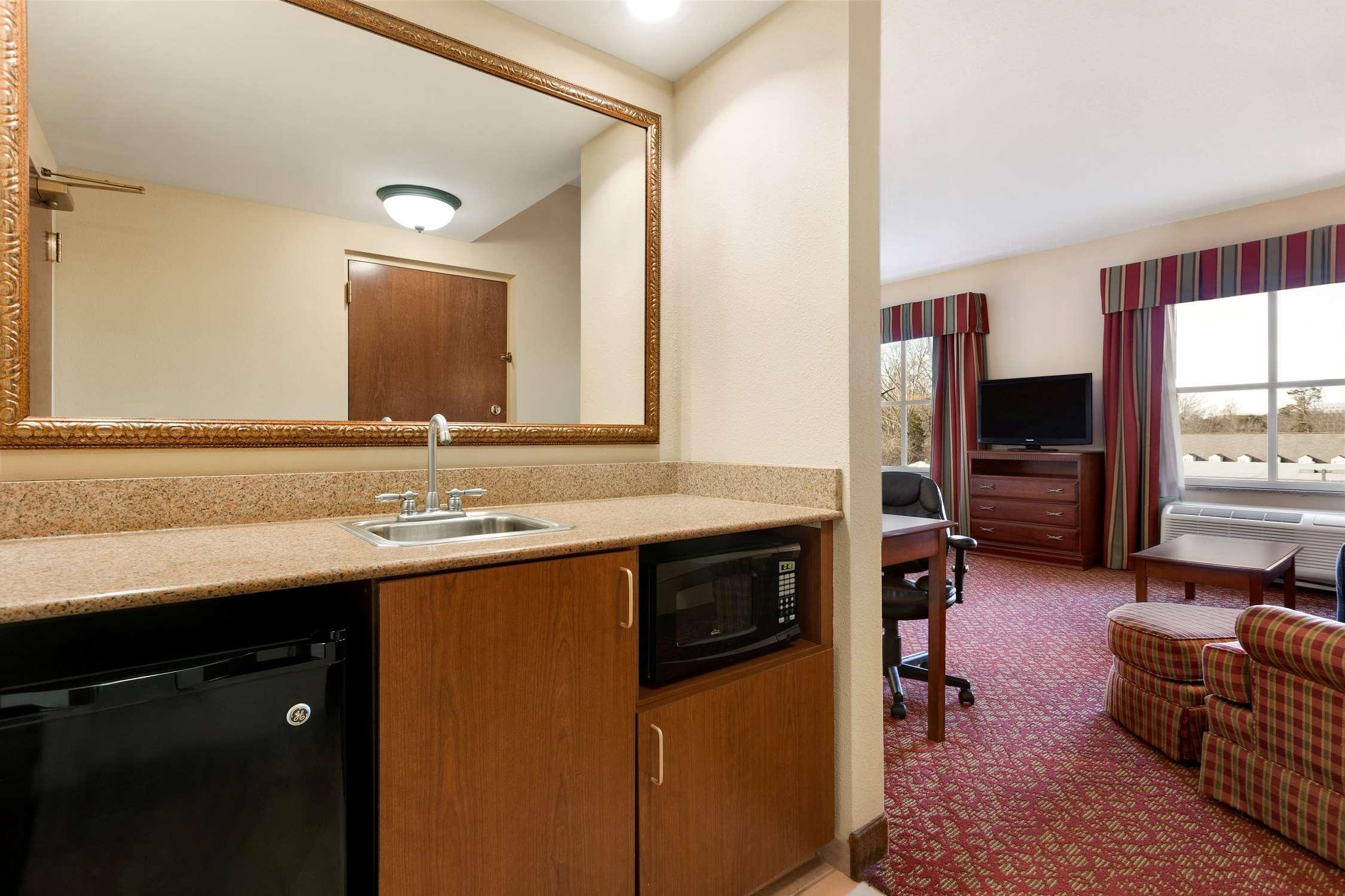 Hampton Inn & Suites Williamsburg Historic District מראה חיצוני תמונה