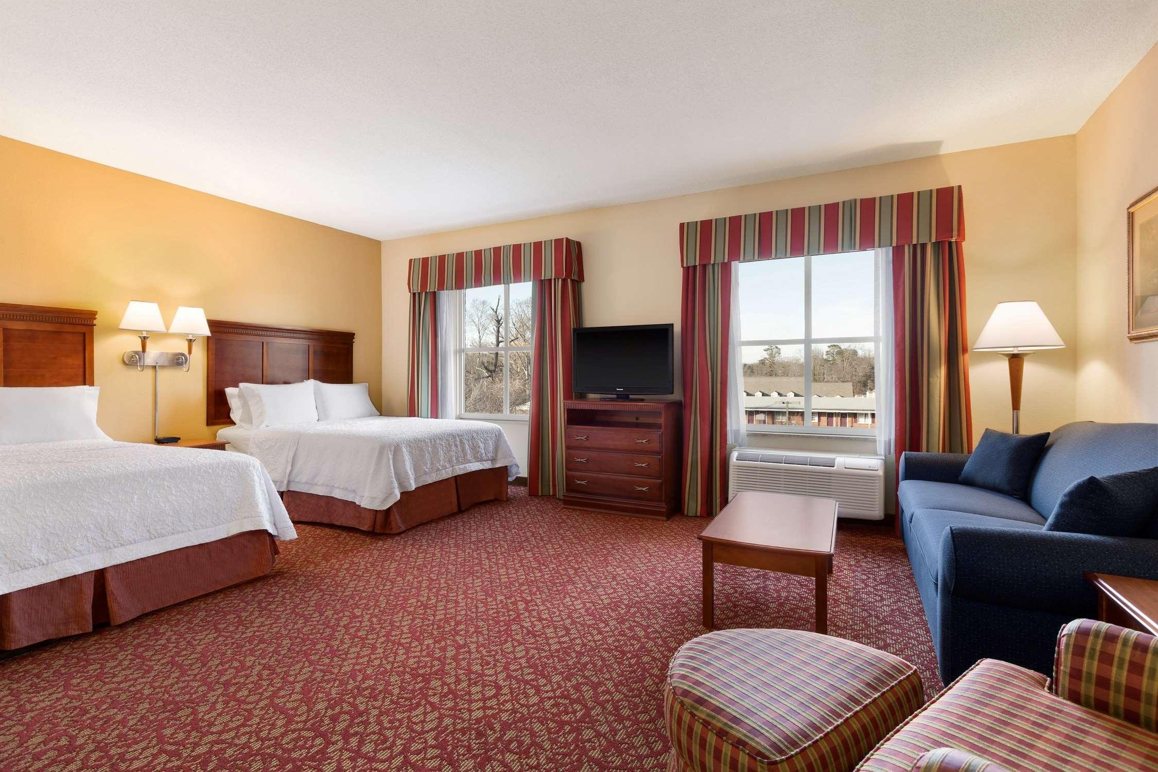 Hampton Inn & Suites Williamsburg Historic District מראה חיצוני תמונה