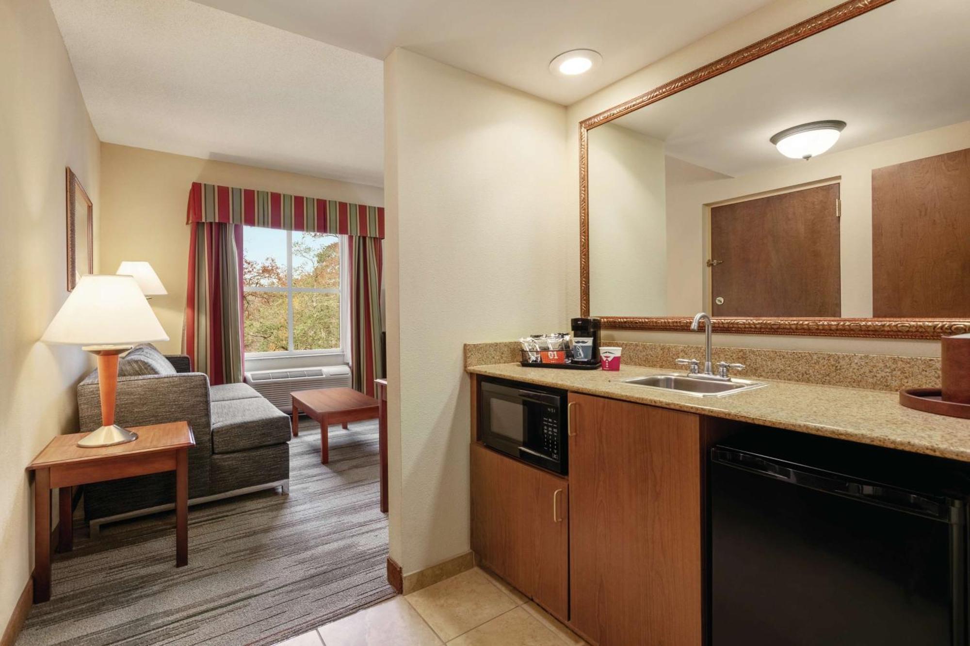 Hampton Inn & Suites Williamsburg Historic District מראה חיצוני תמונה