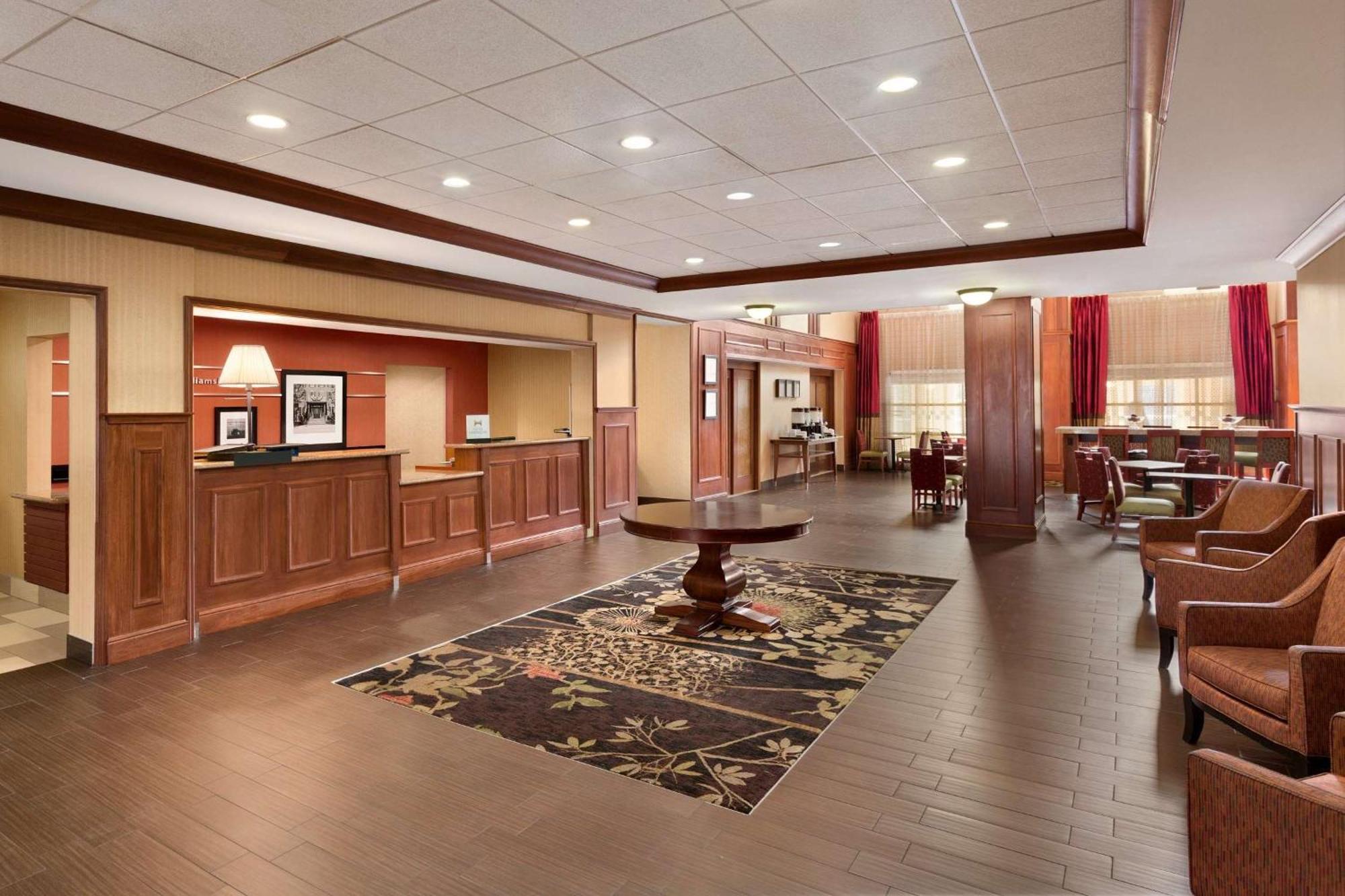Hampton Inn & Suites Williamsburg Historic District מראה חיצוני תמונה