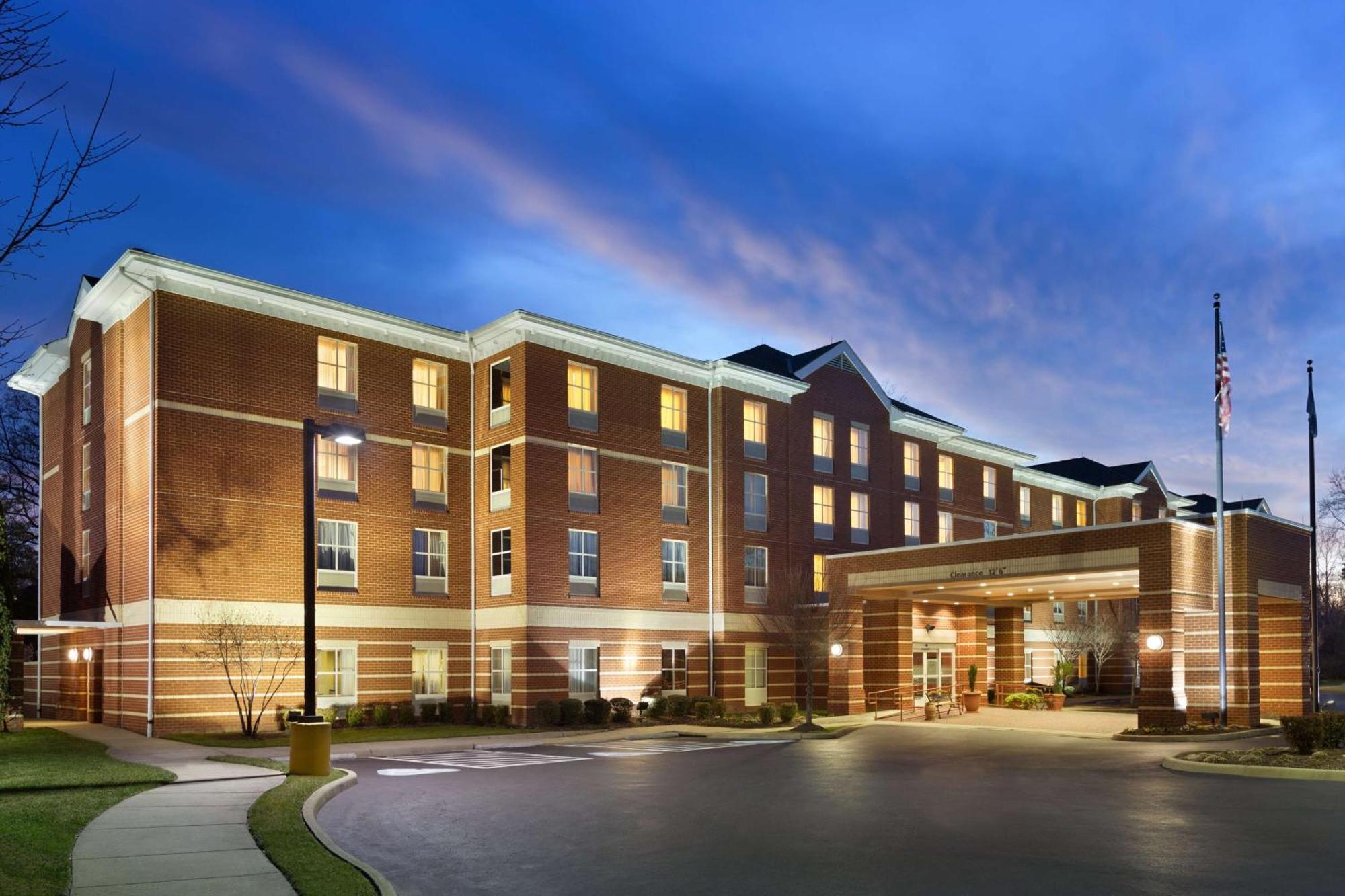 Hampton Inn & Suites Williamsburg Historic District מראה חיצוני תמונה